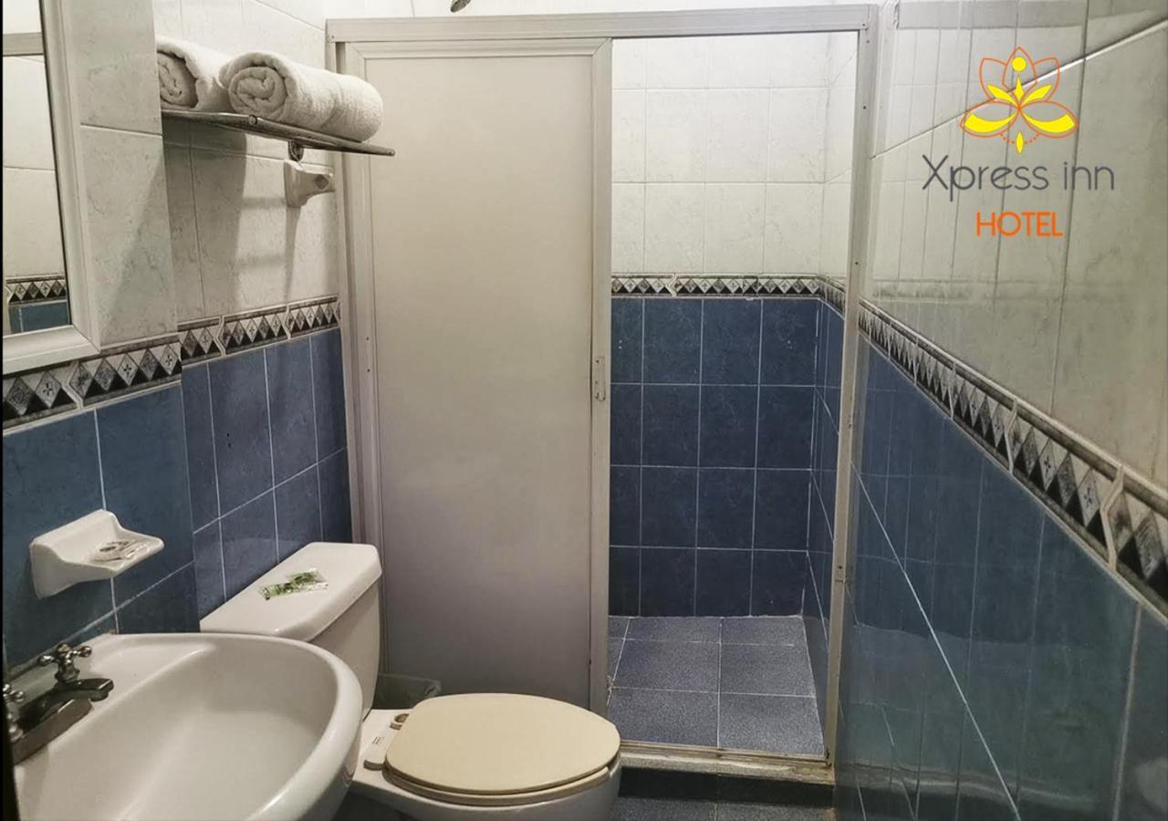 ורקרוז Xpress Inn Hotel מראה חיצוני תמונה